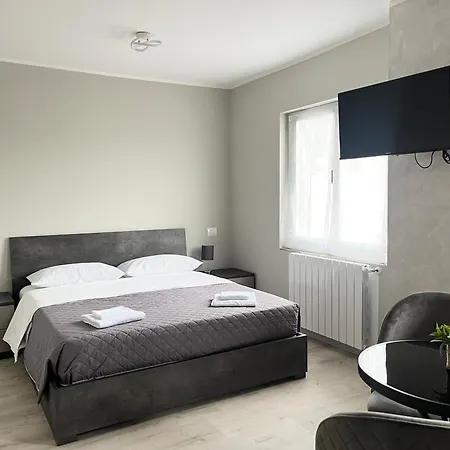 Chorus Apartment *