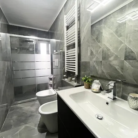 Chorus Apartment *