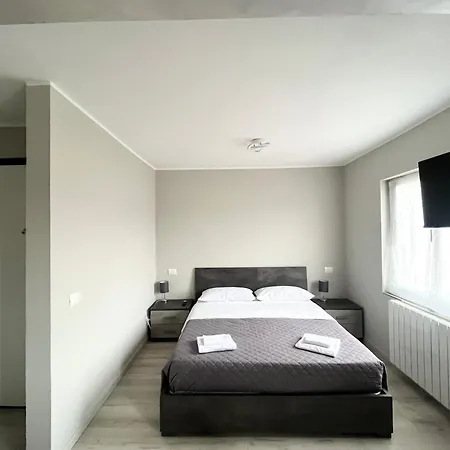 Apartment Chorus *