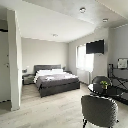 Chorus Apartment *